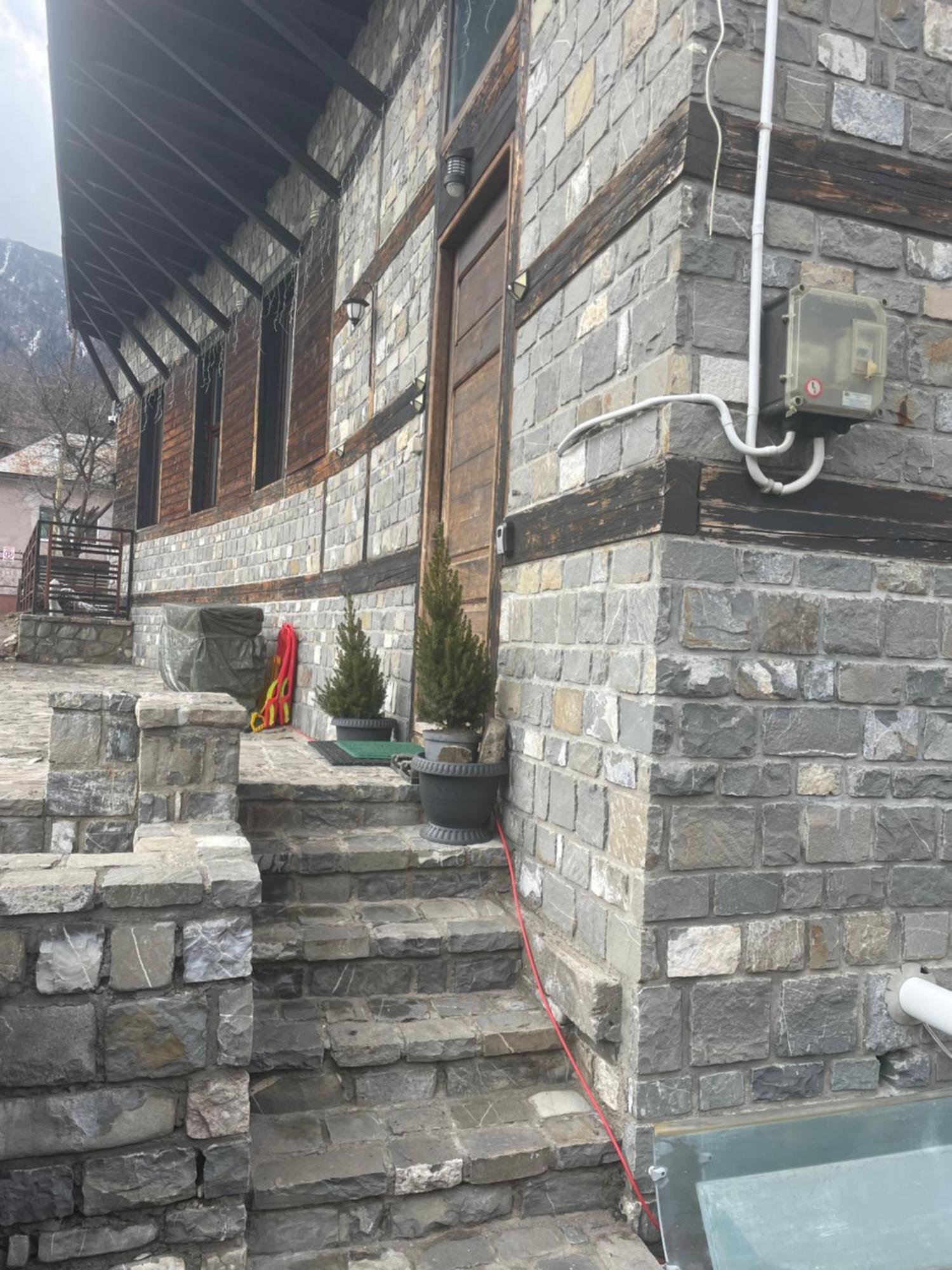 Casuta De Piatra Villa Buşteni Eksteriør bilde